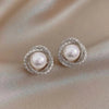 Brincos espirais brilhantes com pérolas elegantes