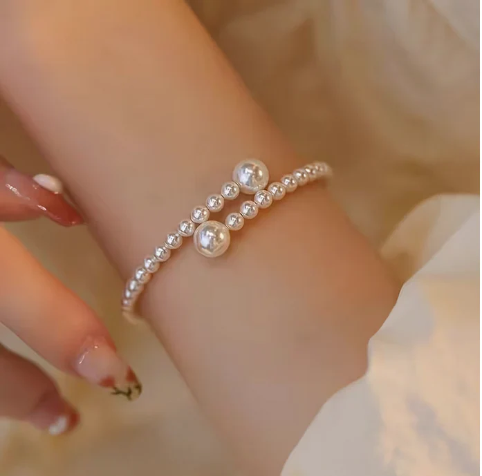 Pulseira de Pérolas Ajustável Serenidade