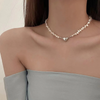 Colar de Pérola em Forma de Coração Prateado Elegante