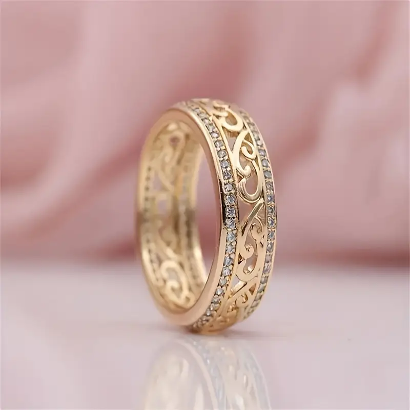 Anel Dourado Brilhante