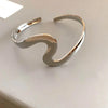 Pulseira Vintage de Prata Torcida Aberta com Ondas