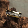 Anel Declarativo com Inlay Dourado Brilhante